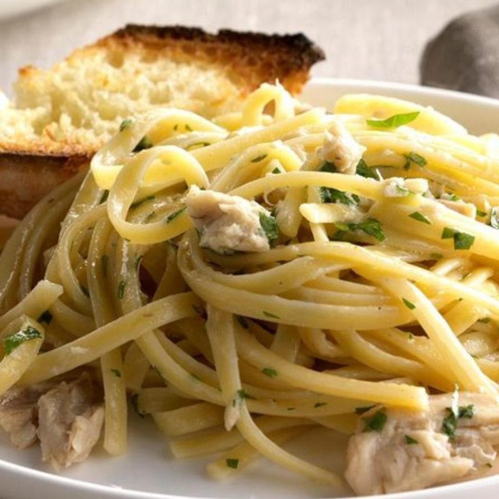 Best Canned Mackerel Recipes - Garlic Linguine