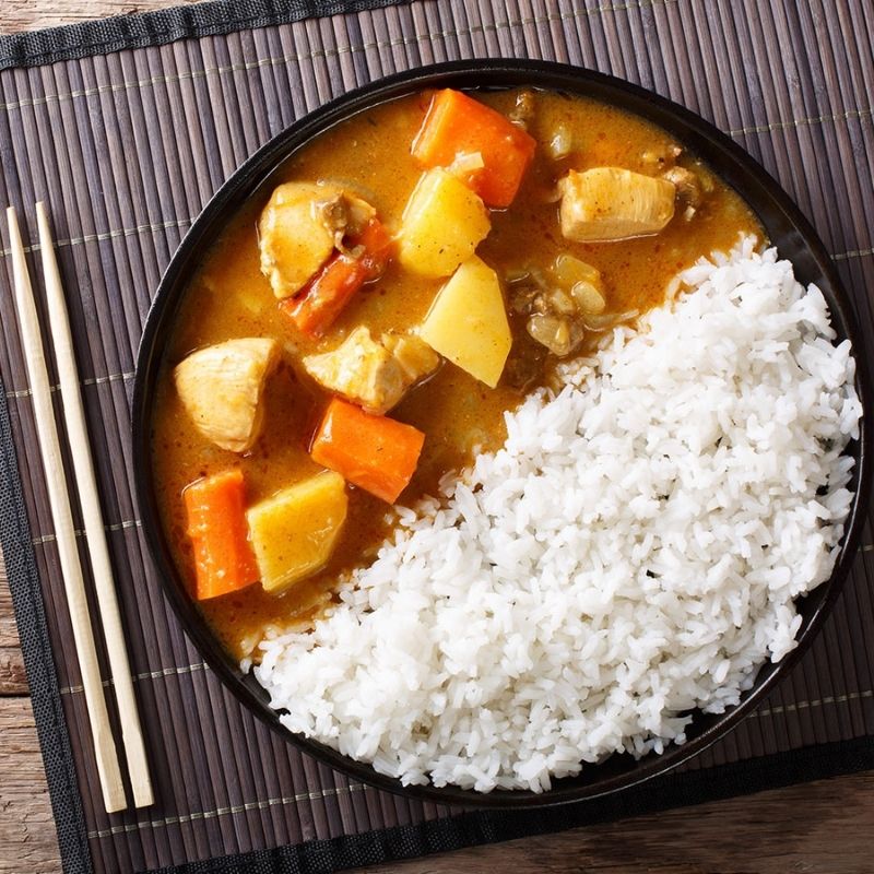 Arroz con curry de alimentos japoneses
