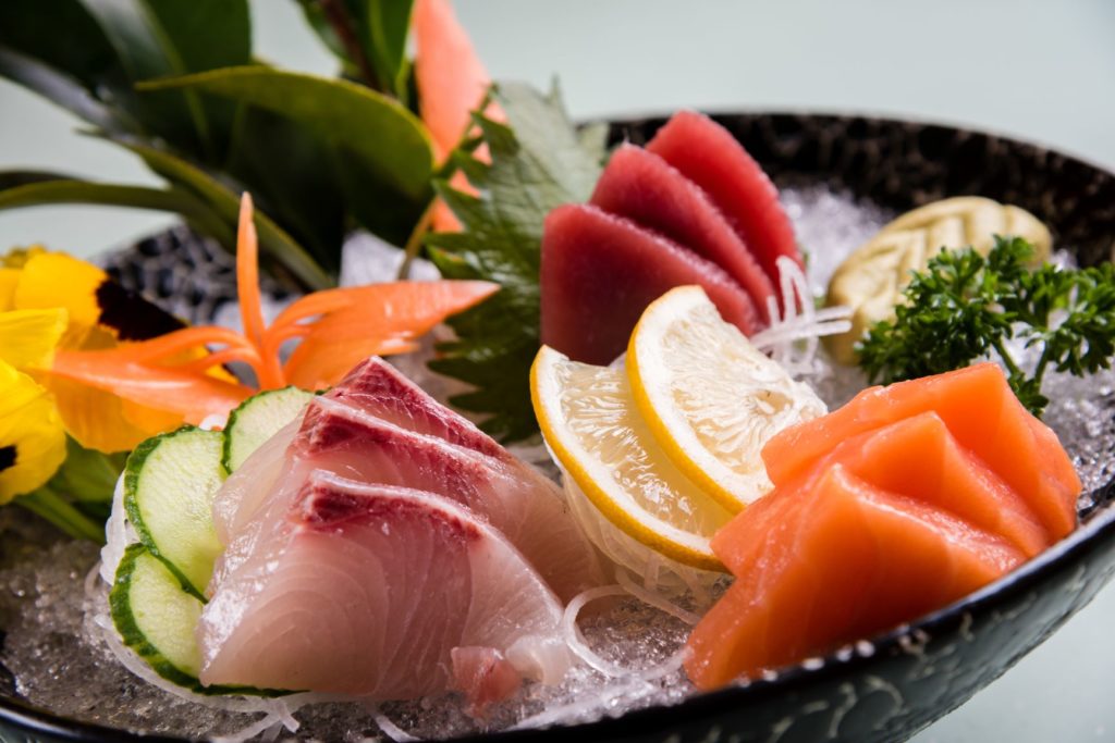 Sashimi de comida japonesa