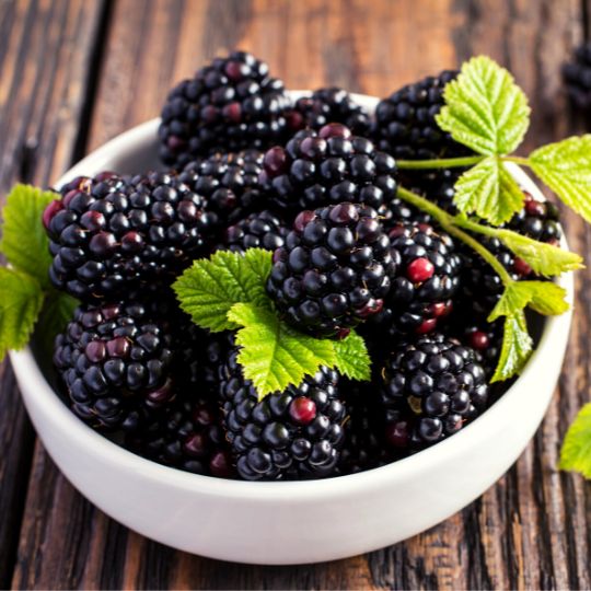 Naturally black foods - Blackberries