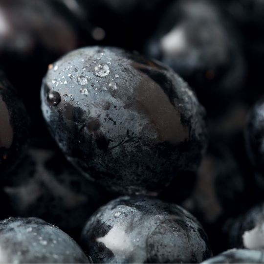 black foods - black grapes